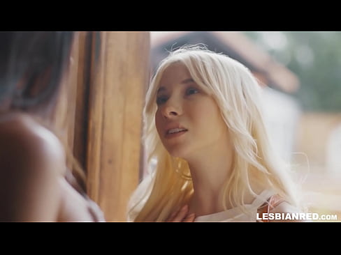 ❤️ Gadis datang ka imah sababaraha bulan engké na ends up dahar pussy stepmom nya ️ seks super di urang ☑